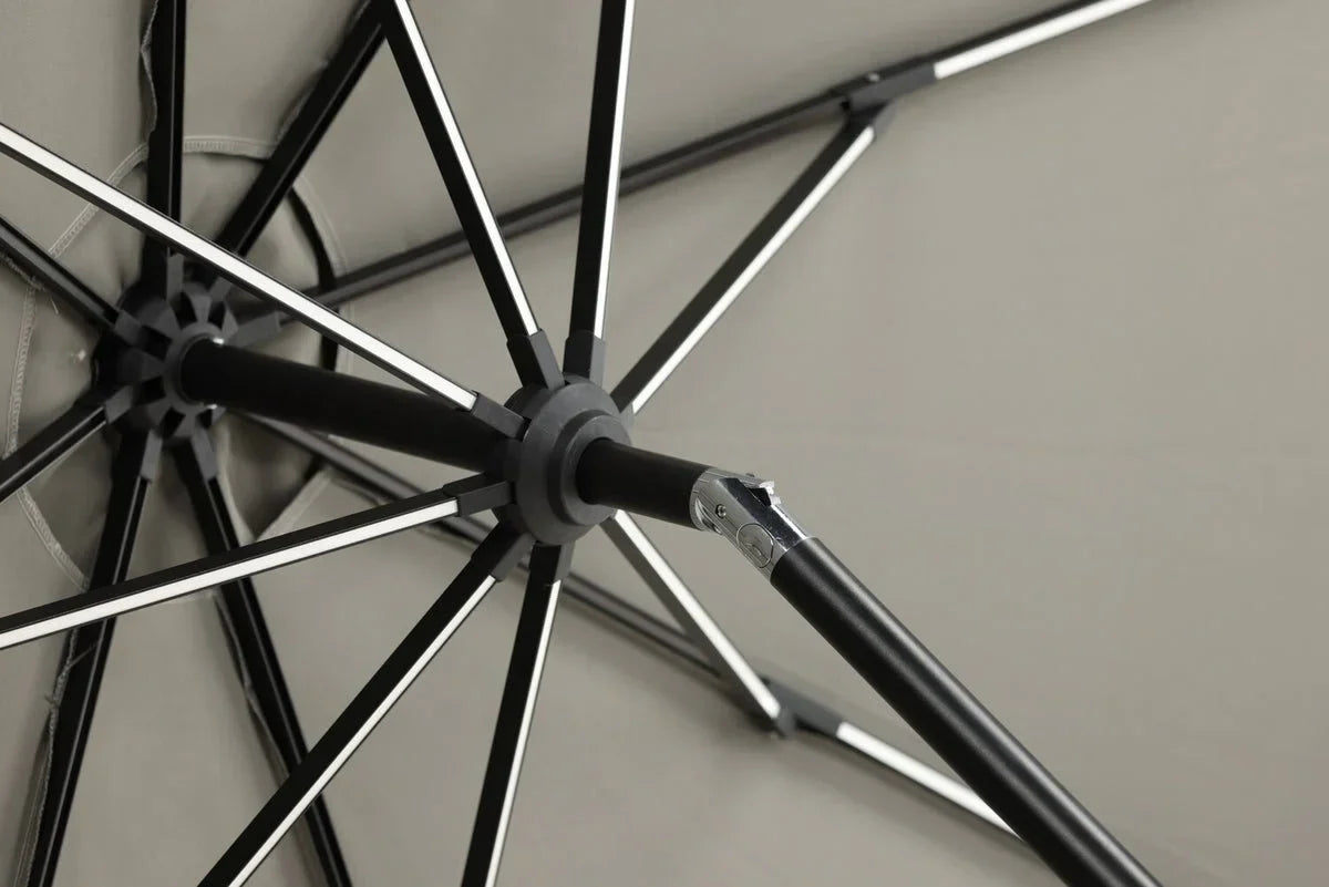 Ombrellone Lightning – Ø270 cm in nero o grigio a scelta