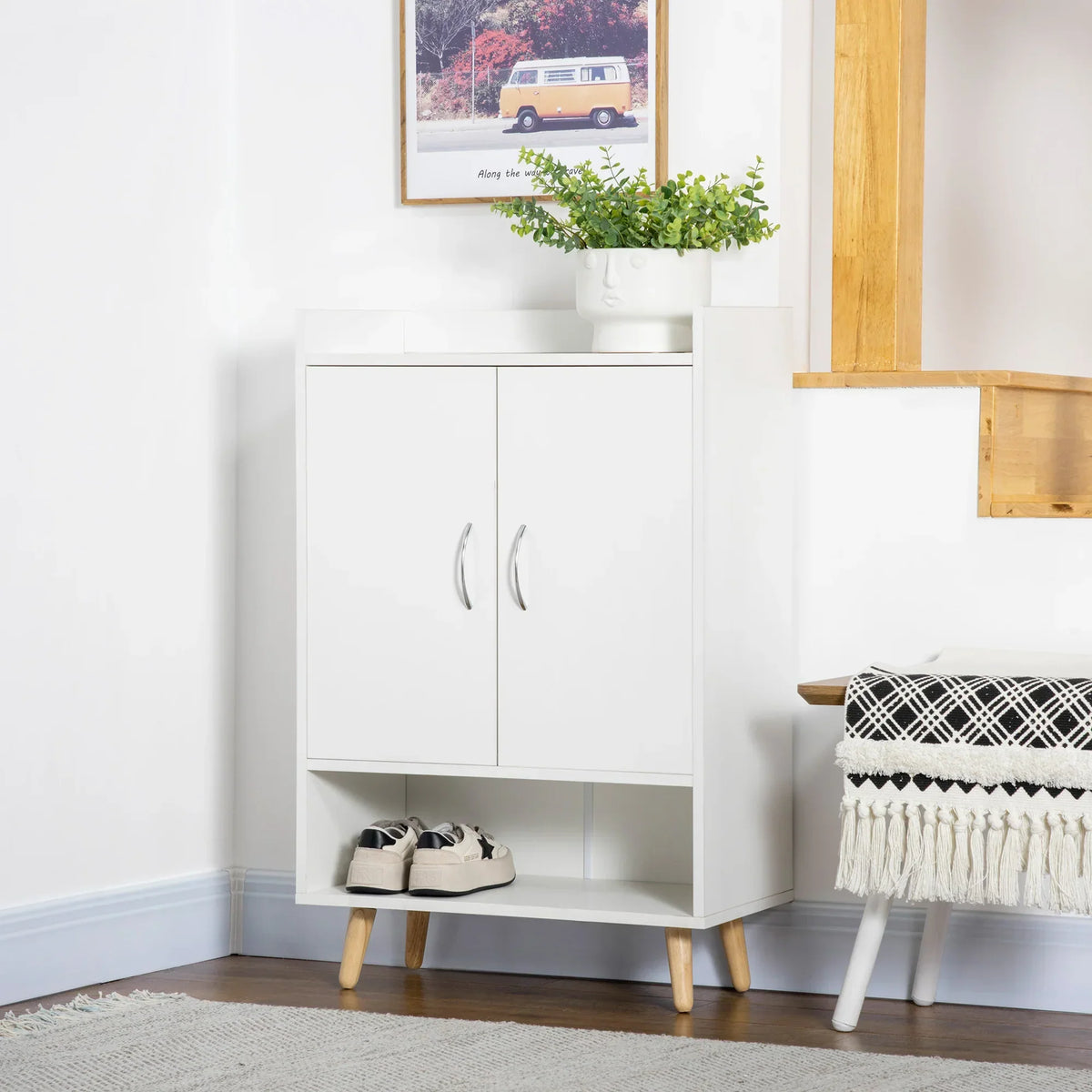 HOMCOM Scarpiera moderna con 2 ante e 4 ripiani per 12 paia di scarpe, ideale per ingresso, soggiorno, camera da letto 60x30x92 cm Bianco