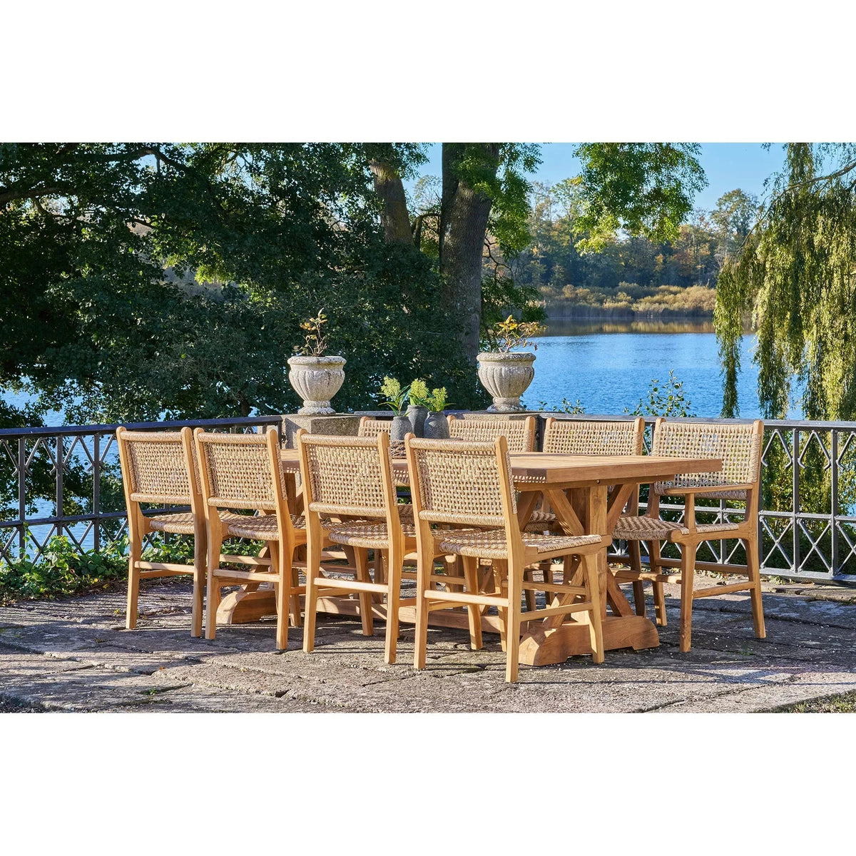 Sedia da giardino Capri con braccioli in teak